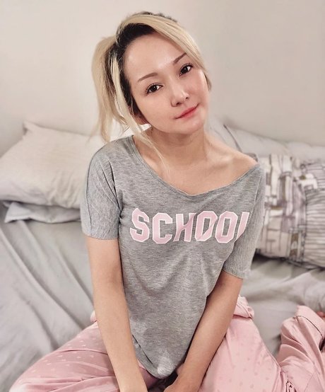 Reina Scully star best pics