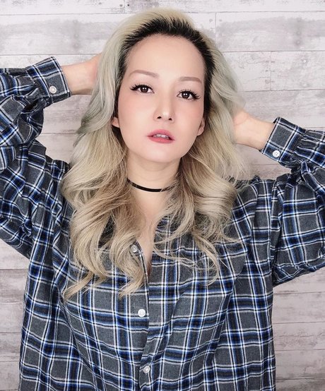 Reina Scully pornstar naked pic