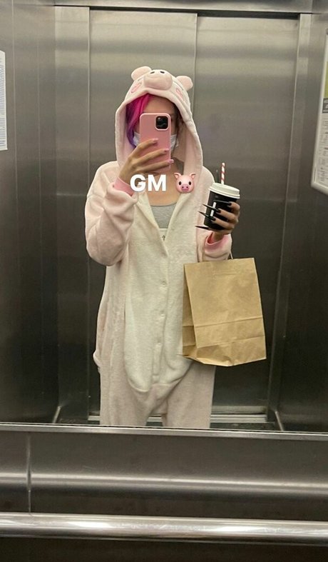 Amy Split model pretty galleries