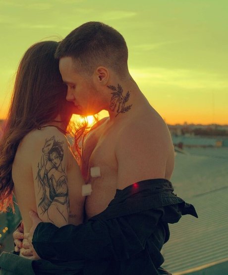 Amy Split model porn archive