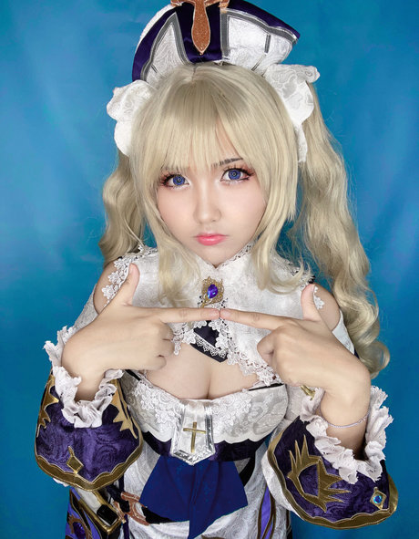 azulacan art actress galleries