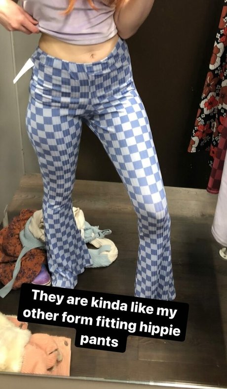 Lucie Rose Middleton art model pic