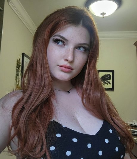 RoslynTaber naked star pic