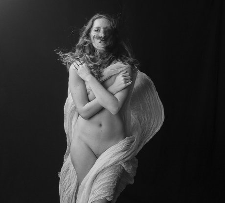 Michal Levinton nude actress image