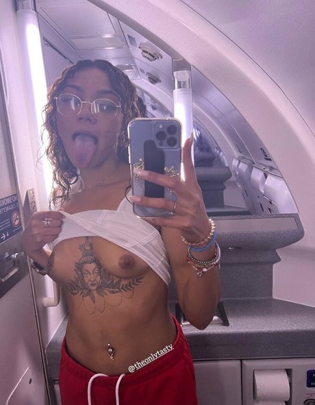 xxxtasty temptation model free photo