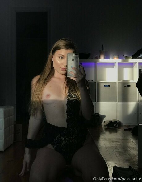 Melvniely Passionite free star picture