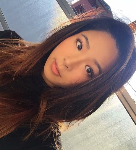 Mimi Furu naked star photos