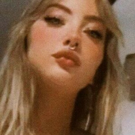 Carolinabf model beautiful photo