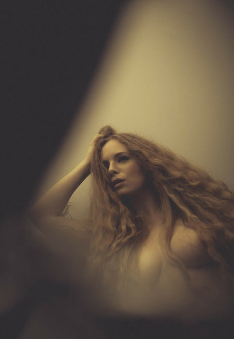 Emily Hamilton star exclusive image