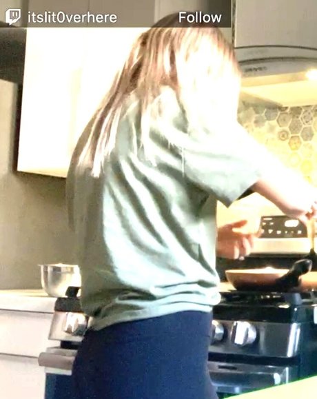 Mariss model adult archive