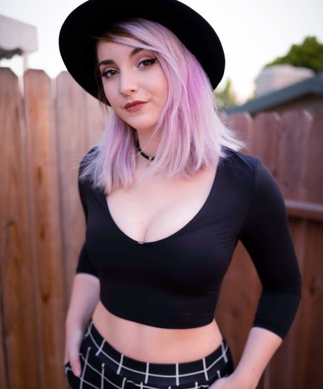 Helloiamkate sexy model pictures