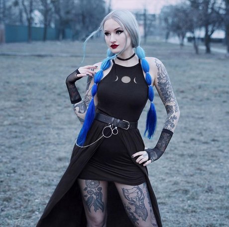 BlueAstrid pornstar erotic pic