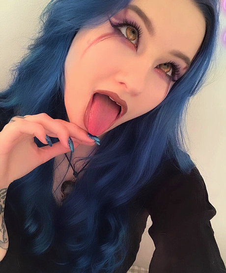 BlueAstrid actress pictures