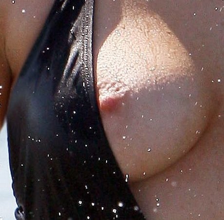 Sophie Monk star exclusive pictures