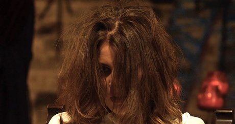 Manon Pages hot actress photos