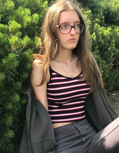 Former U model beautiful pictures