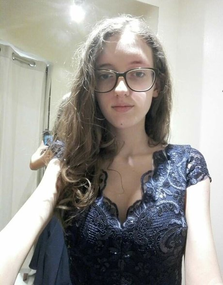 Former U nice actress photos