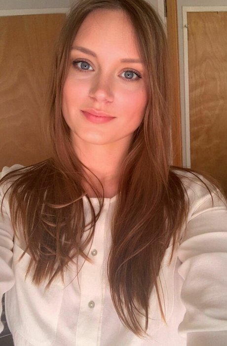 LillyPie star hot images