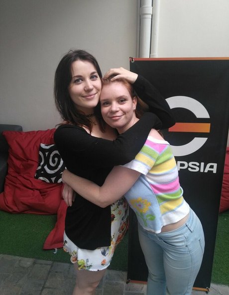 Aayley nice model images