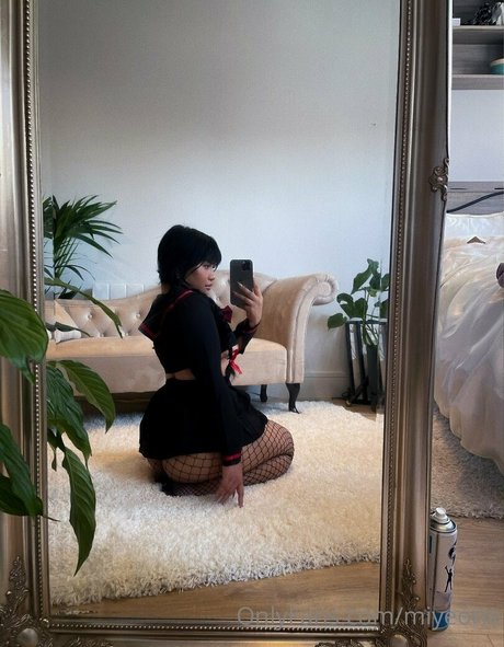 Miyeorie nude pornstar image