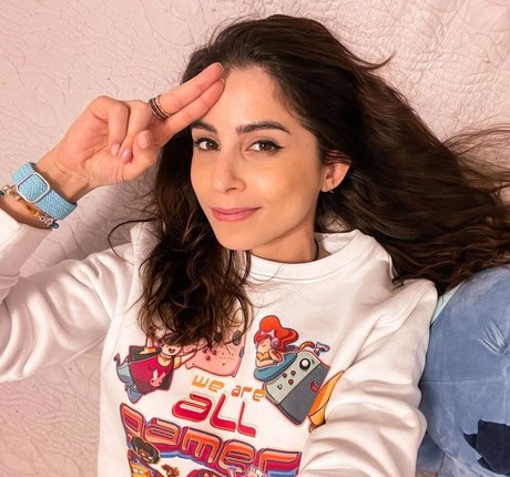 skinny asian teen onlyfans top picture