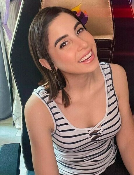 Kurolily free star photos