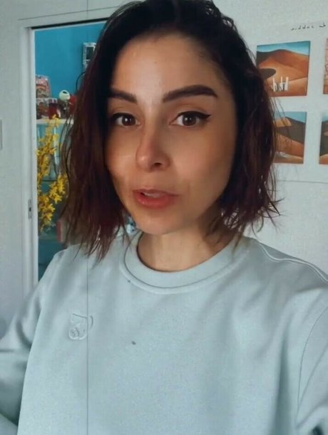 Kurolily high quality actress photo