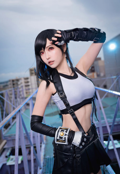 Ely Cosplayer nude model pic