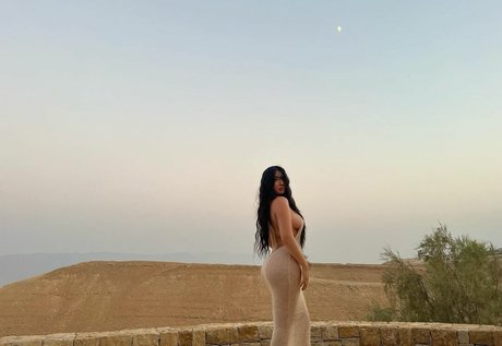 Esther Ng exclusive star pictures