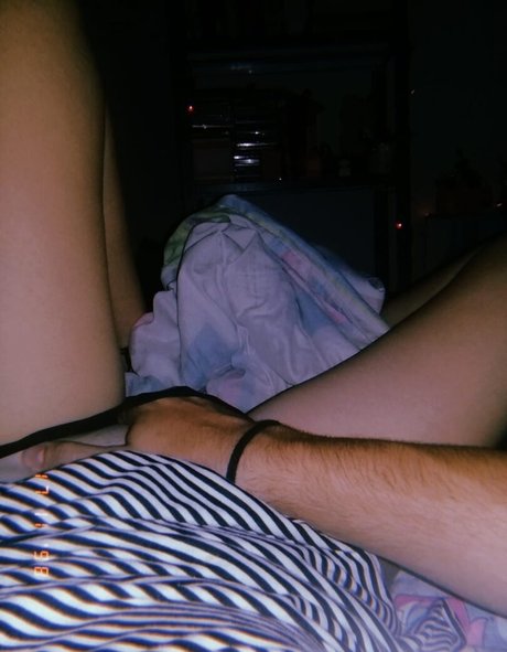 Alguem Tem Algo model pornographic img