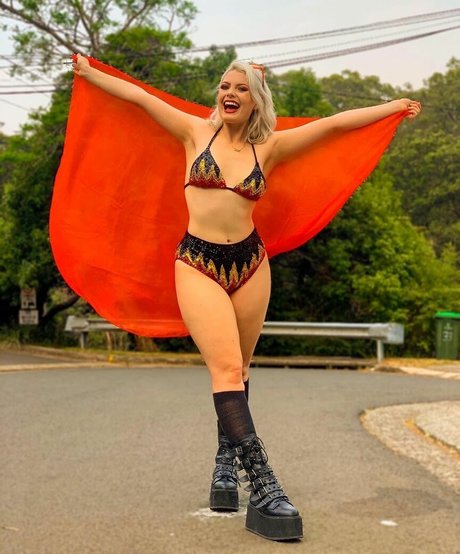 Infamousbylaura pornstar free pictures