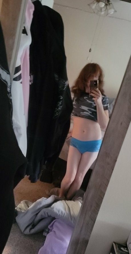 Nixie Fuze exclusive actress gallery