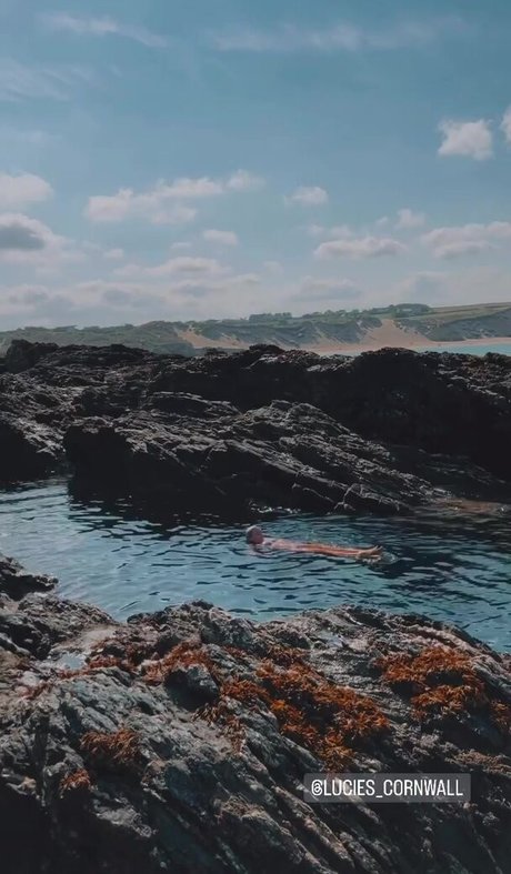 Lucie Donlan top star gallery