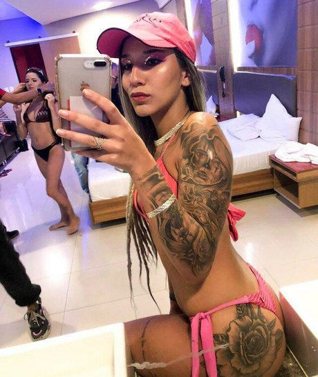 Duda Ferreira exclusive actress galleries