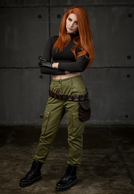 Mari Evans exclusive model photos