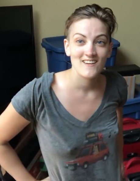 Becky Blow hot star img