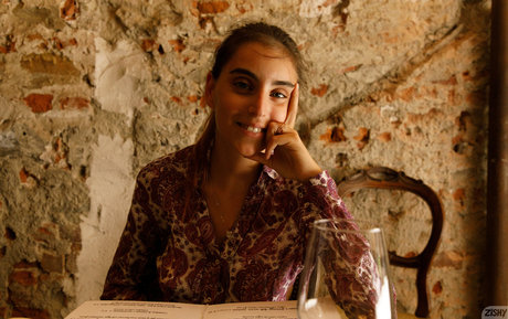 Auromineo porn model images