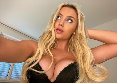 Vanessy sexy pornstar pic