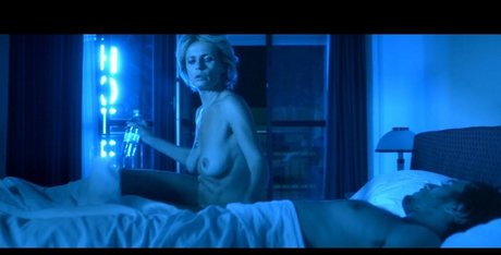 Isabella Ferrari model naked archive