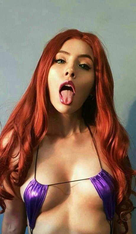 Val Moon Cosplay sex model pics