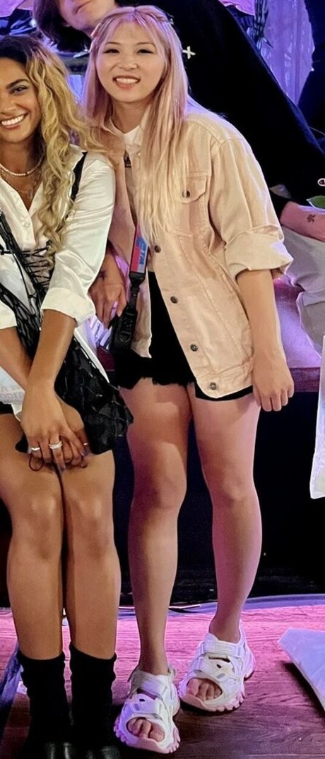 Yvonneflinetv model hot images