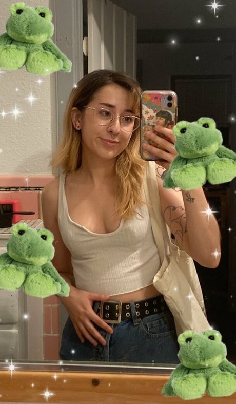 Dinkhoe pretty actress pictures