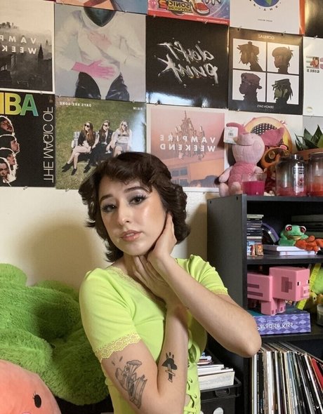 Dinkhoe pornstar erotic image