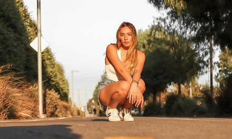 Jessica De La Cruz art star images