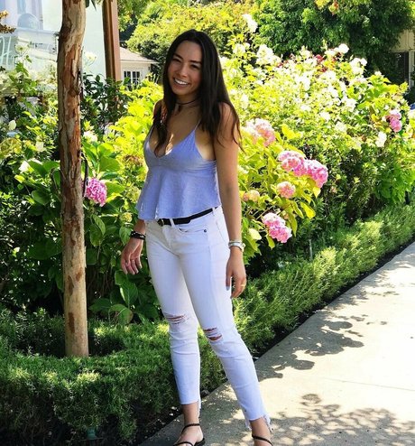 Jessica De La Cruz nude star archive