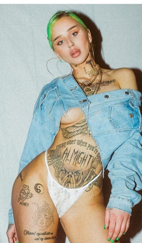 Amy Almighty model porn images