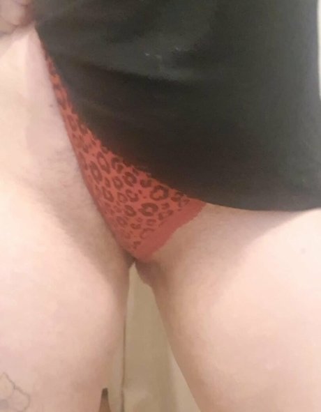 She S Selling Nudes beautiful actress picture