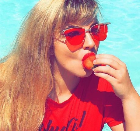 Elsalmorton beautiful pornstar picture