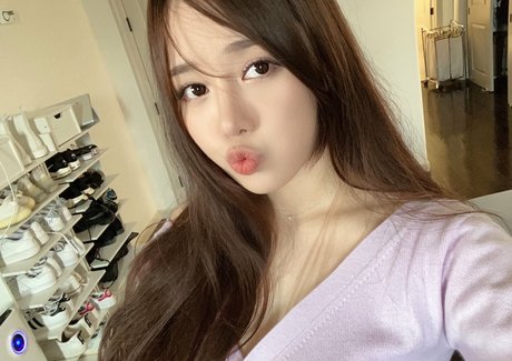 Plooful pornstar pretty pictures