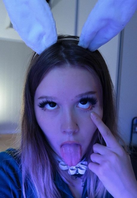 Sniff You erotic actress galleries